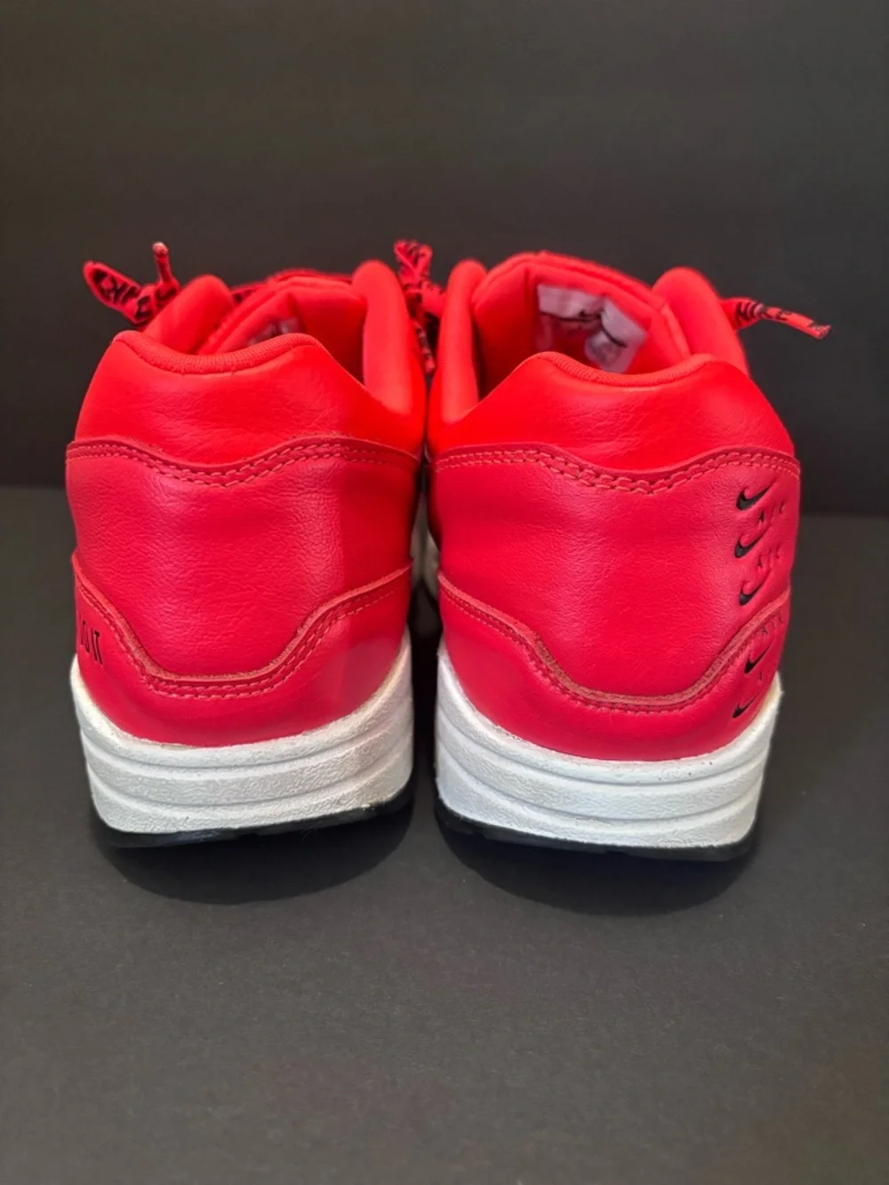 Nike Women’s Air Max 1 SE 8.5 W / 7 M - Bright Crimson - Picture 7 of 14